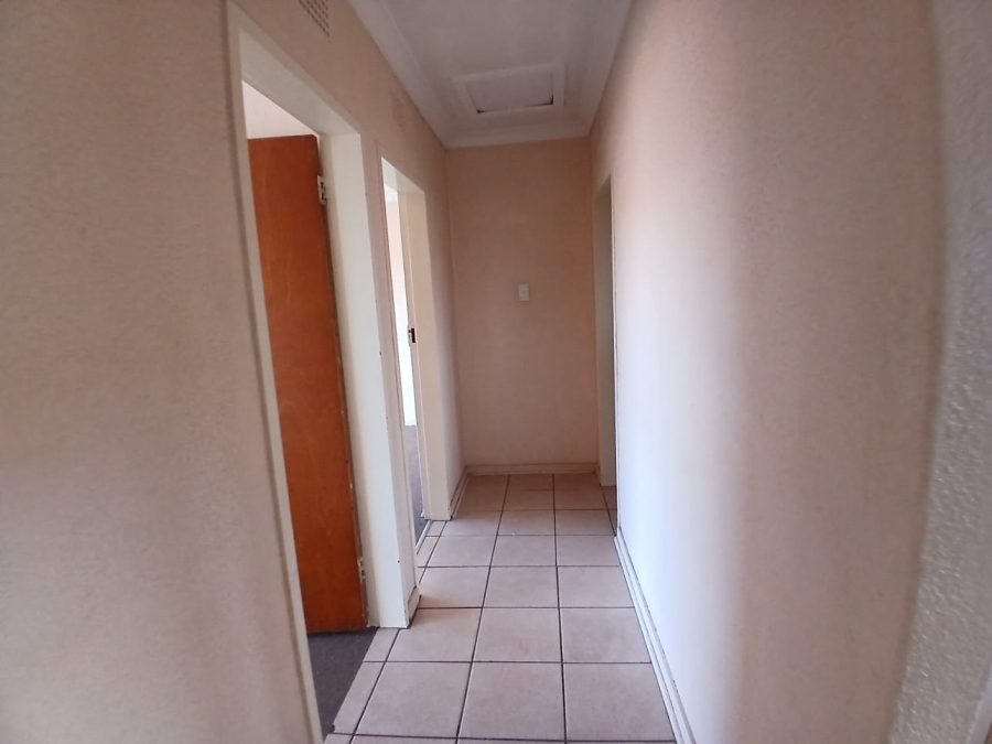 2 Bedroom Property for Sale in Oberholzer Gauteng