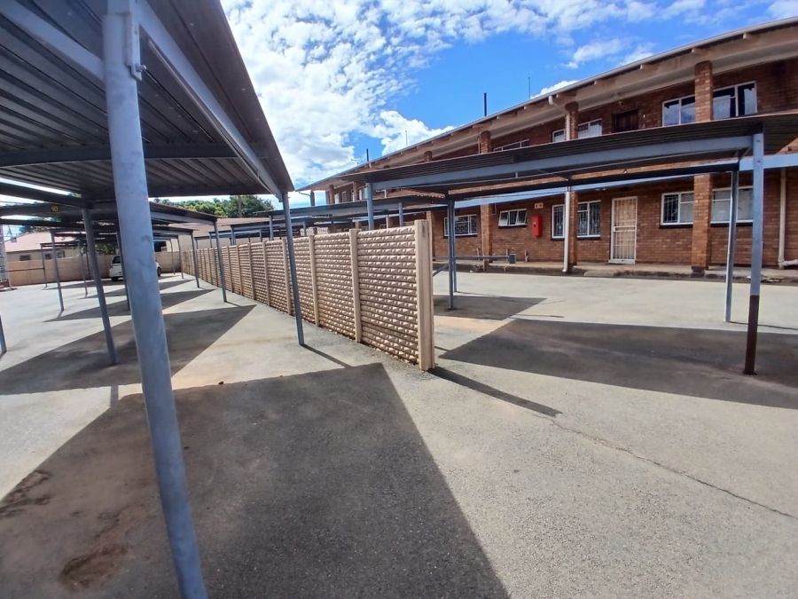2 Bedroom Property for Sale in Oberholzer Gauteng