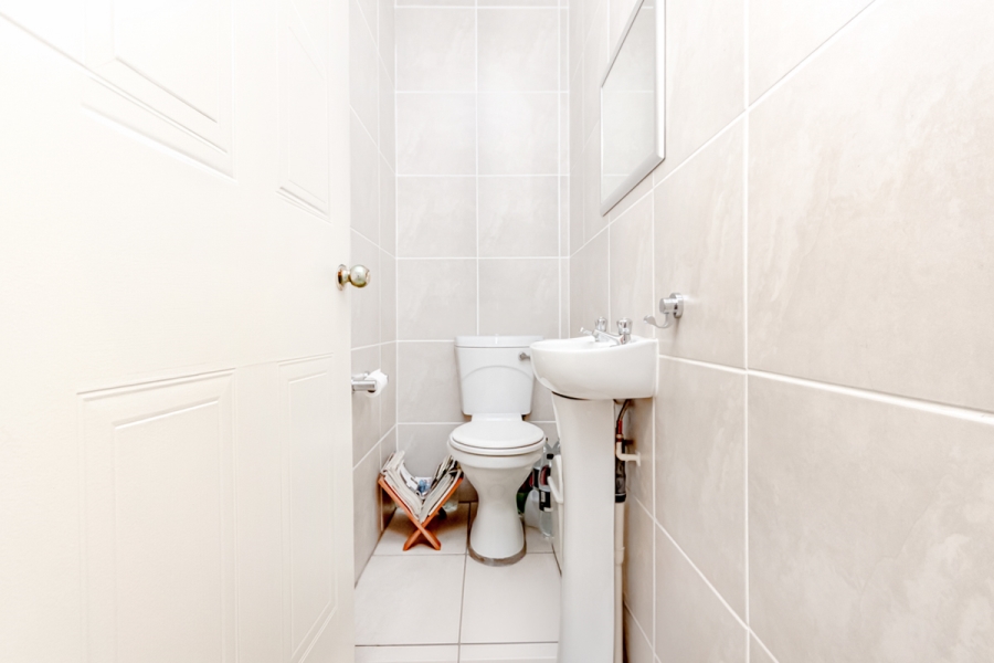 3 Bedroom Property for Sale in Honeydew Manor Gauteng