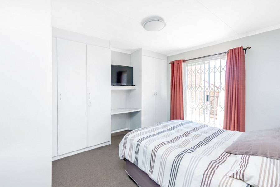 3 Bedroom Property for Sale in Honeydew Manor Gauteng