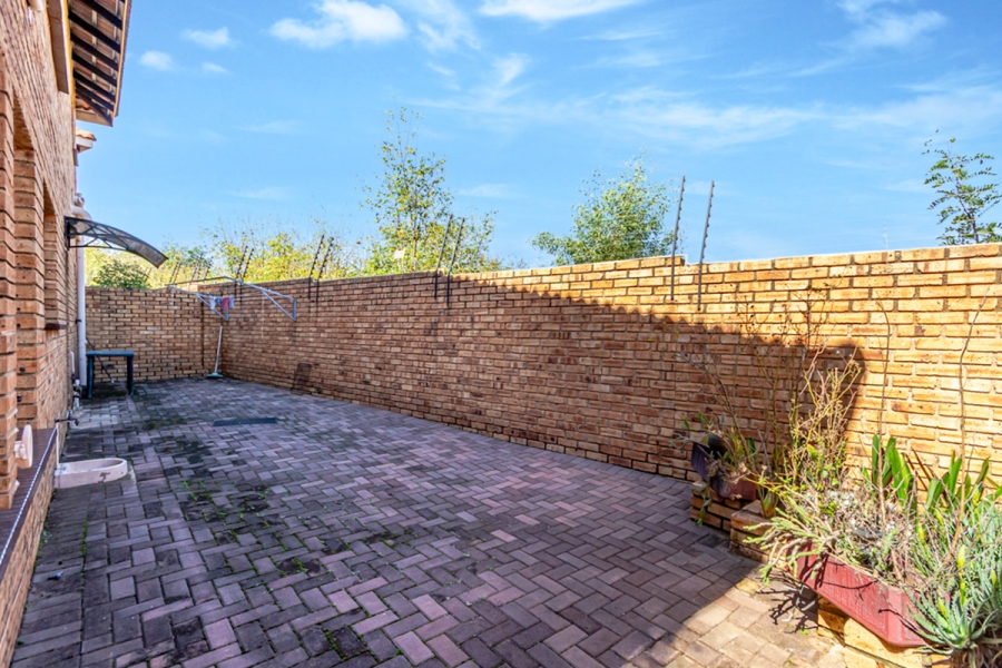 3 Bedroom Property for Sale in Honeydew Manor Gauteng