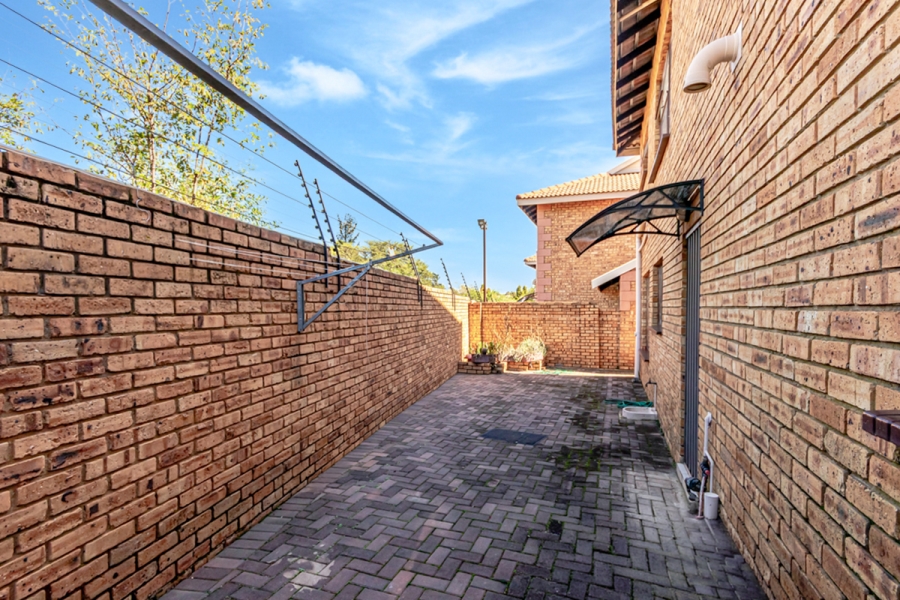 3 Bedroom Property for Sale in Honeydew Manor Gauteng