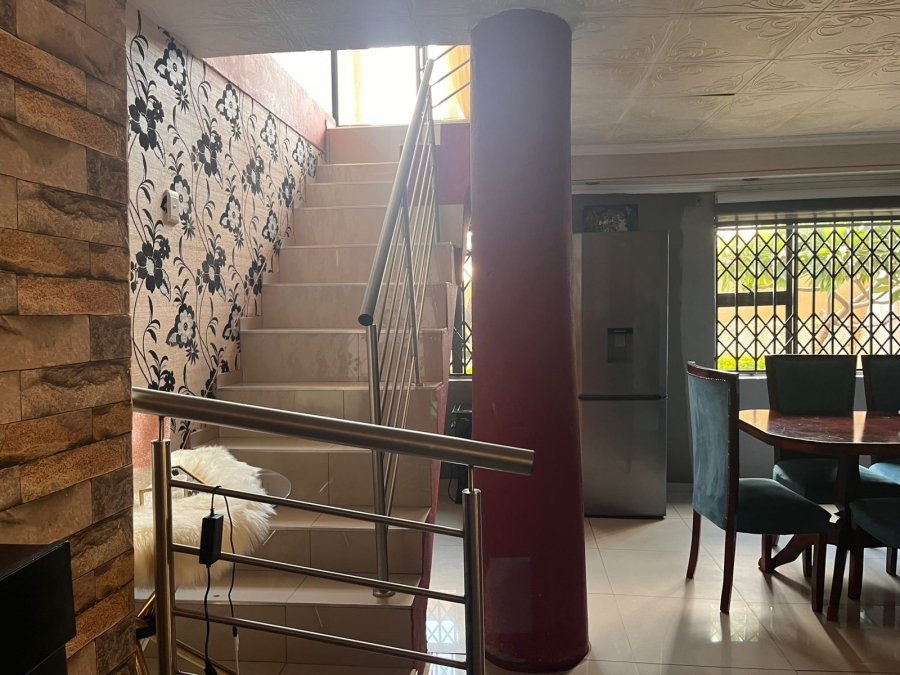 4 Bedroom Property for Sale in Protea Glen Gauteng