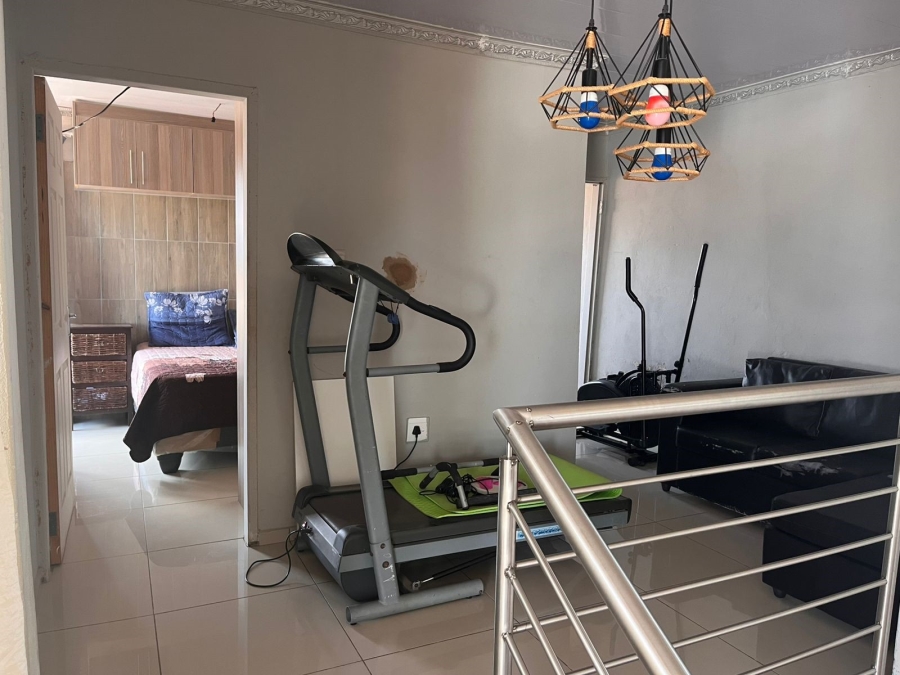 4 Bedroom Property for Sale in Protea Glen Gauteng
