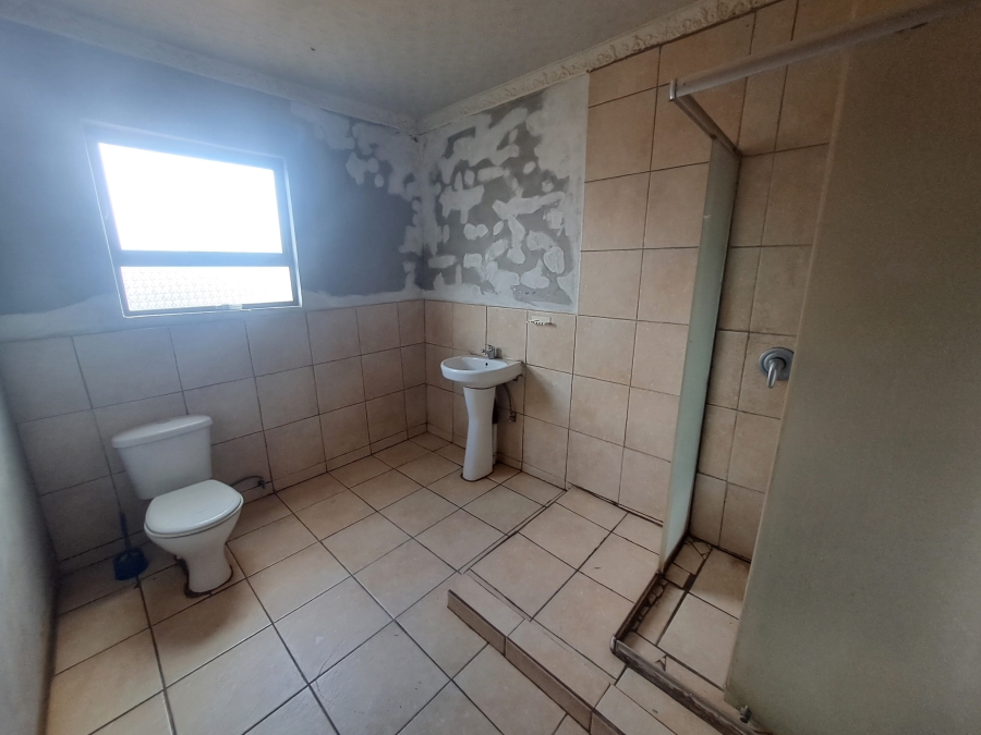 4 Bedroom Property for Sale in Protea Glen Gauteng