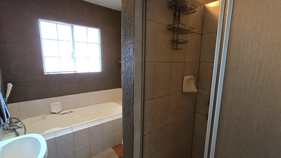 2 Bedroom Property for Sale in Rietvalleirand Gauteng