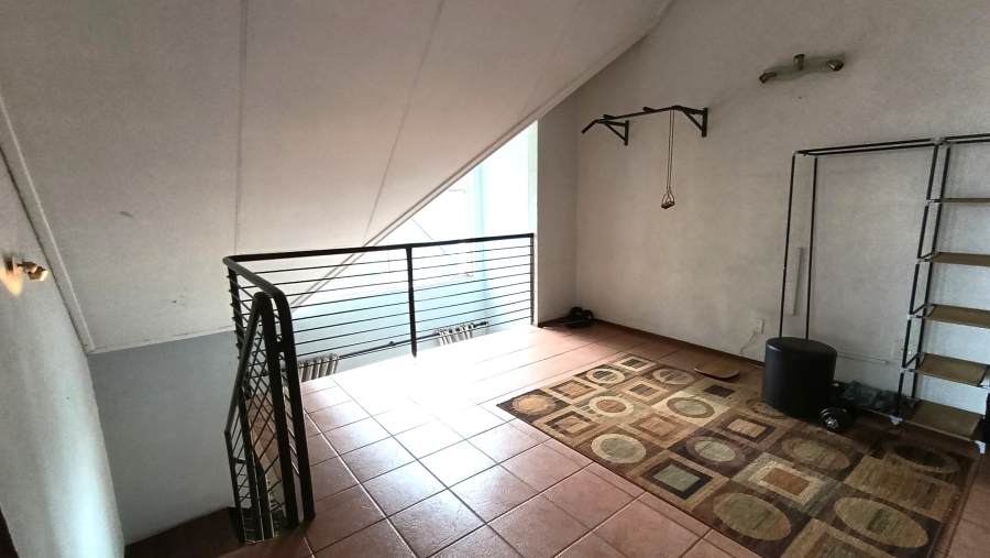 2 Bedroom Property for Sale in Rietvalleirand Gauteng