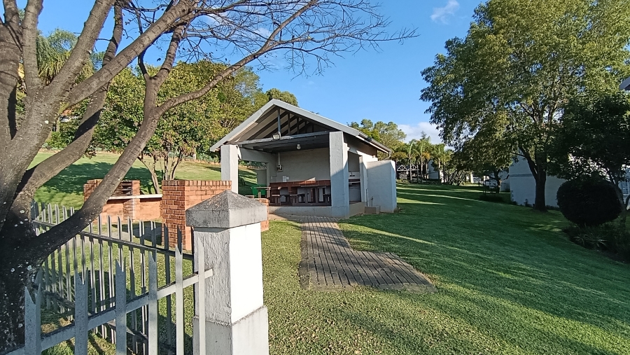 2 Bedroom Property for Sale in Rietvalleirand Gauteng