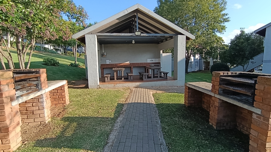 2 Bedroom Property for Sale in Rietvalleirand Gauteng