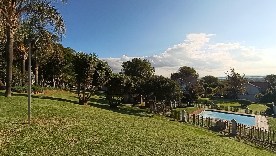 2 Bedroom Property for Sale in Rietvalleirand Gauteng