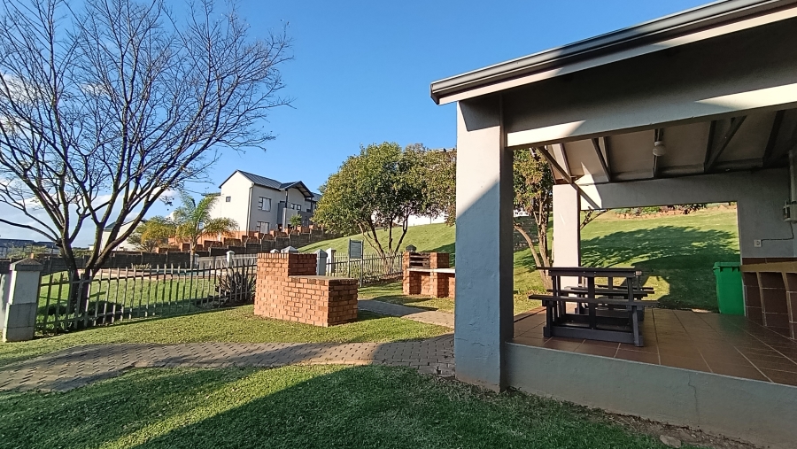 2 Bedroom Property for Sale in Rietvalleirand Gauteng