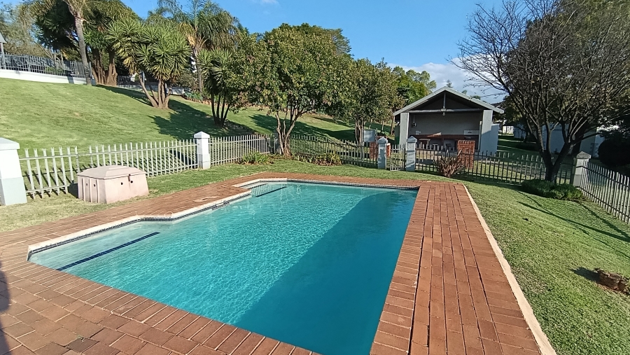 2 Bedroom Property for Sale in Rietvalleirand Gauteng