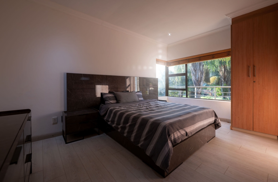 7 Bedroom Property for Sale in Eldoraigne Gauteng