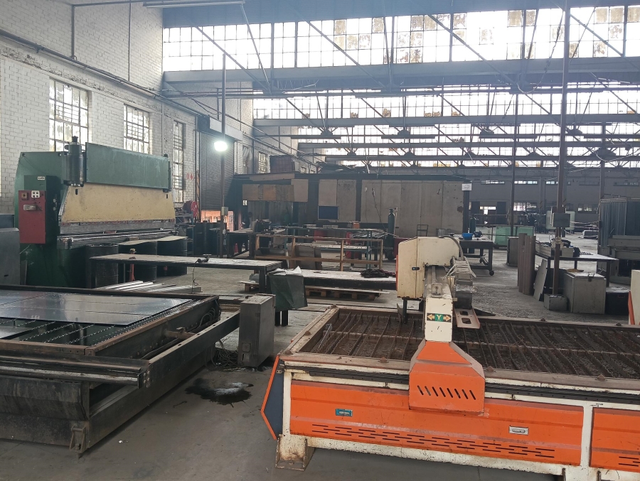 Commercial Property for Sale in Koedoespoort Industrial Gauteng