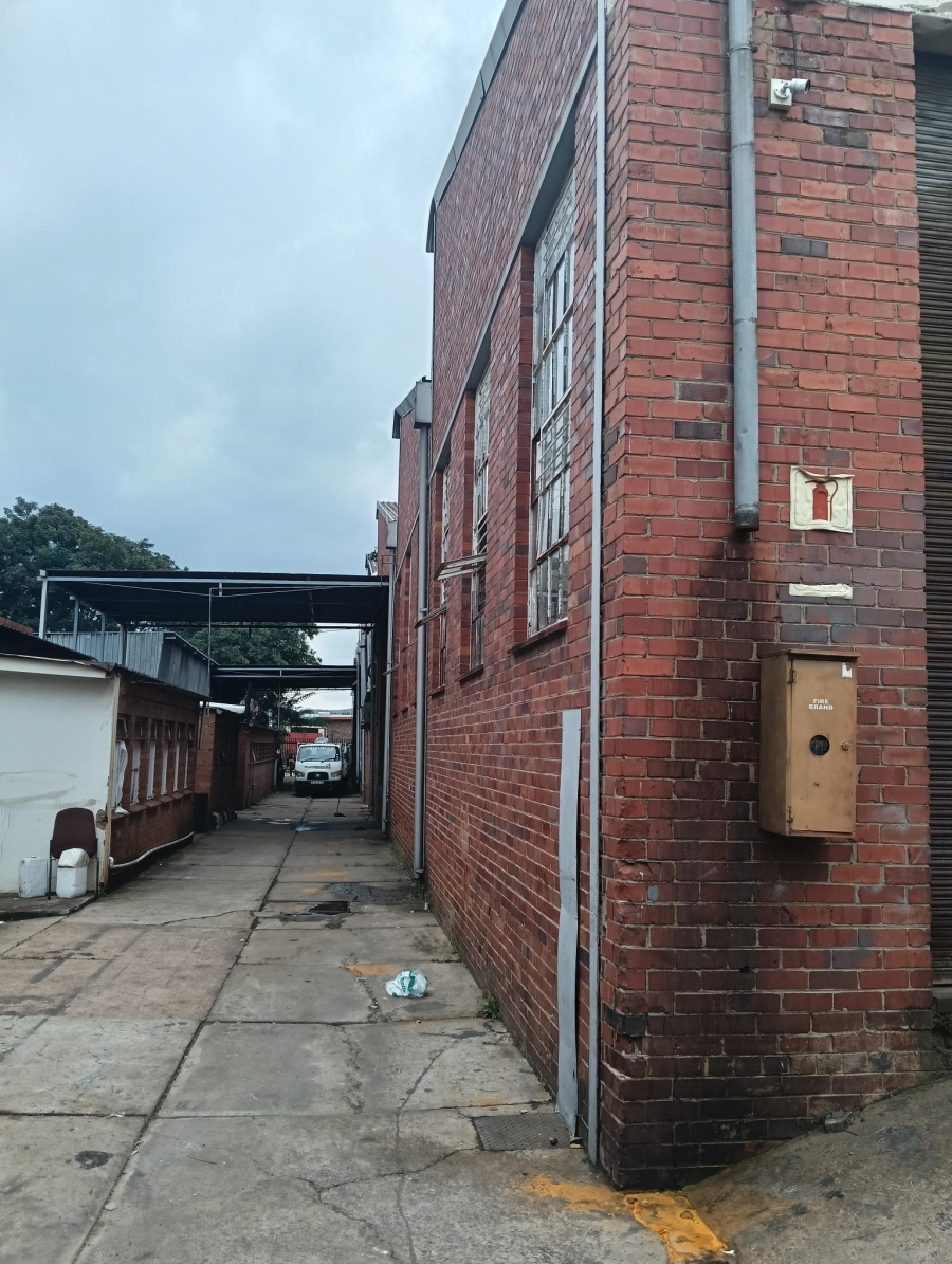 Commercial Property for Sale in Koedoespoort Industrial Gauteng