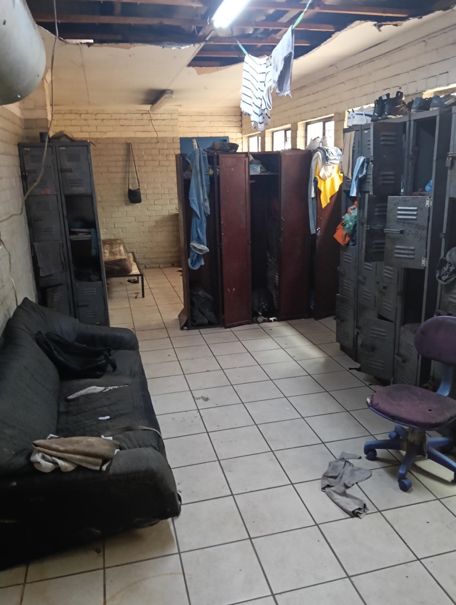 Commercial Property for Sale in Koedoespoort Industrial Gauteng