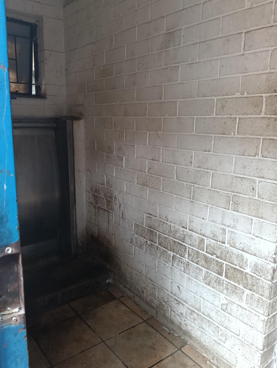 Commercial Property for Sale in Koedoespoort Industrial Gauteng