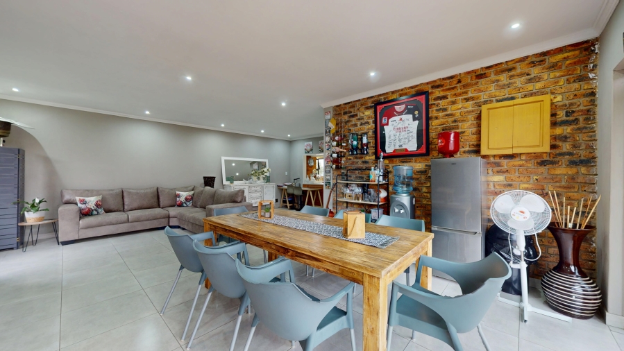 4 Bedroom Property for Sale in Sunward Park Gauteng