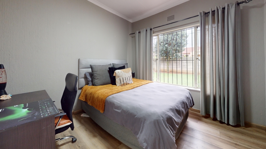 4 Bedroom Property for Sale in Sunward Park Gauteng