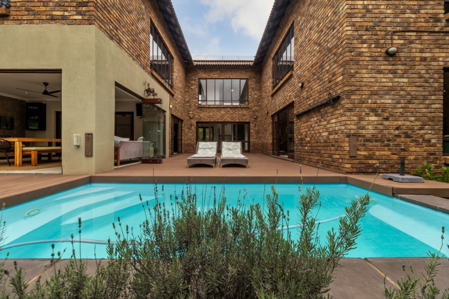 4 Bedroom Property for Sale in Leeuwfontein Gauteng