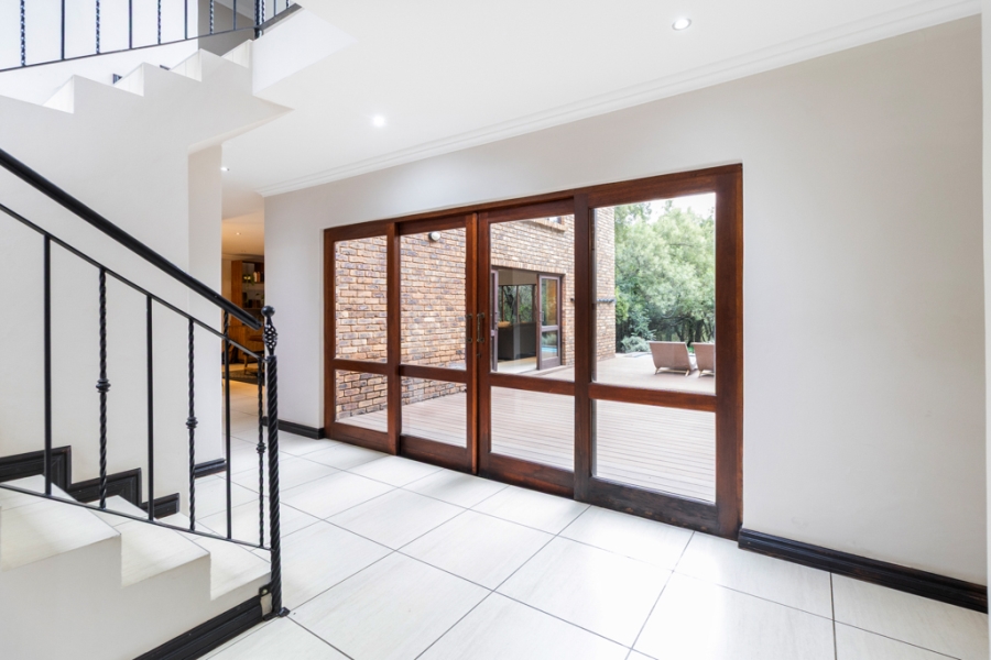 4 Bedroom Property for Sale in Leeuwfontein Gauteng
