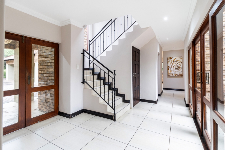 4 Bedroom Property for Sale in Leeuwfontein Gauteng