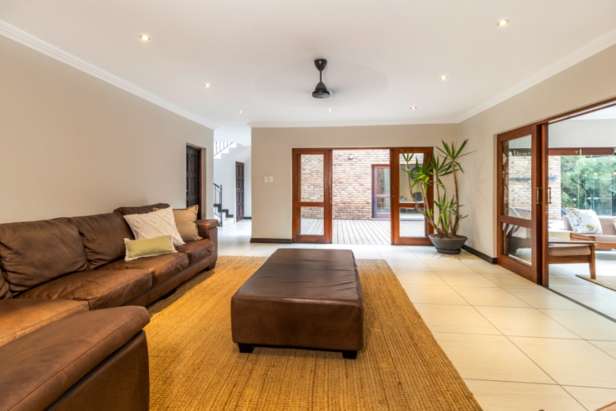4 Bedroom Property for Sale in Leeuwfontein Gauteng