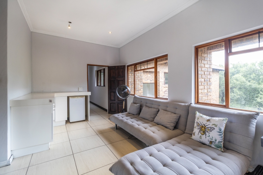 4 Bedroom Property for Sale in Leeuwfontein Gauteng