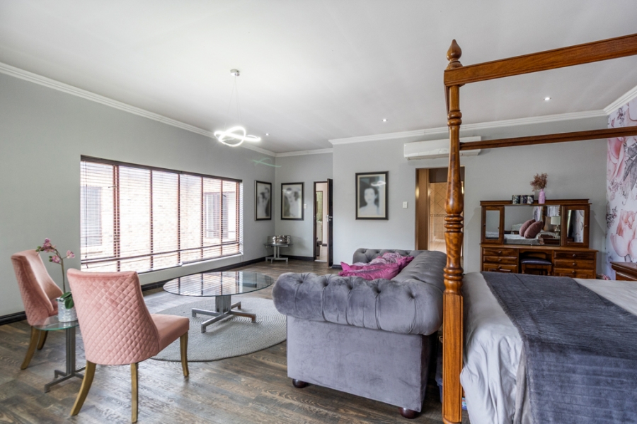 4 Bedroom Property for Sale in Leeuwfontein Gauteng
