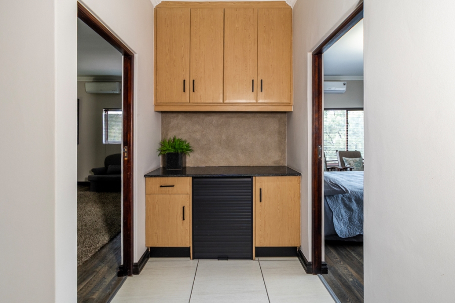 4 Bedroom Property for Sale in Leeuwfontein Gauteng