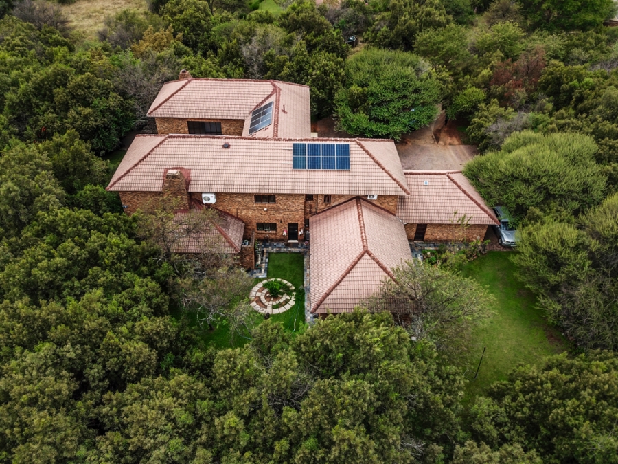4 Bedroom Property for Sale in Leeuwfontein Gauteng