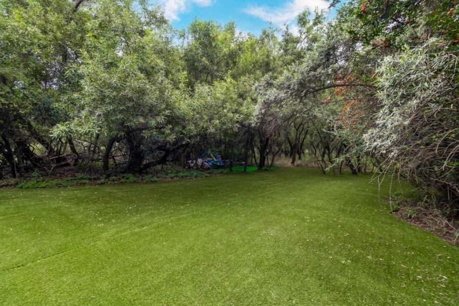 4 Bedroom Property for Sale in Leeuwfontein Gauteng