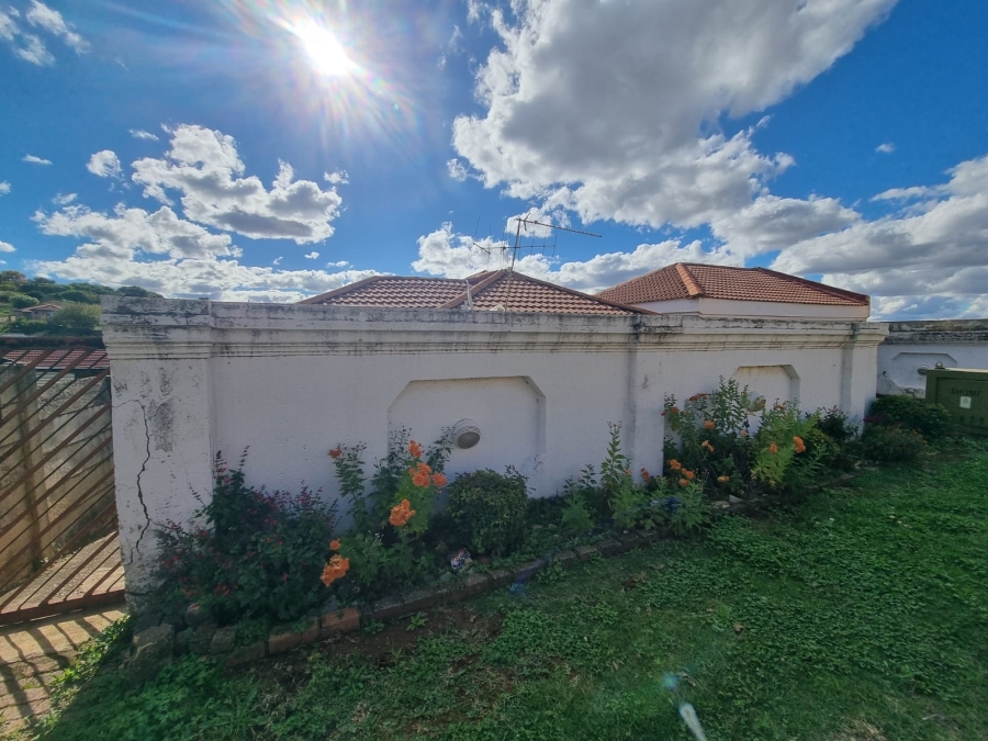 3 Bedroom Property for Sale in Zakariyya Park Gauteng