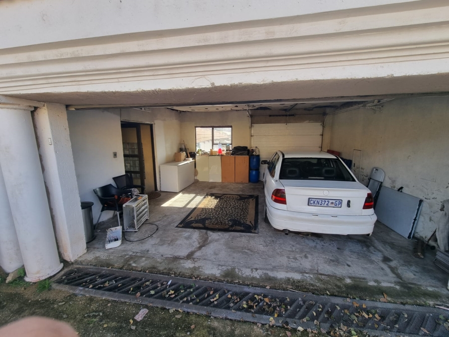 3 Bedroom Property for Sale in Zakariyya Park Gauteng