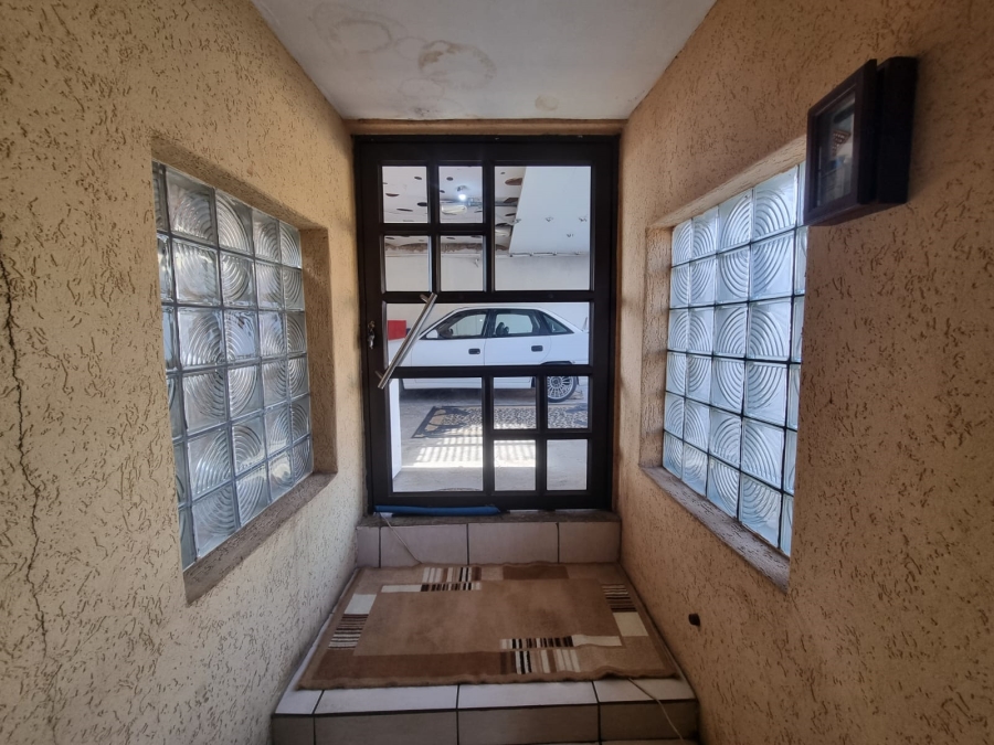 3 Bedroom Property for Sale in Zakariyya Park Gauteng