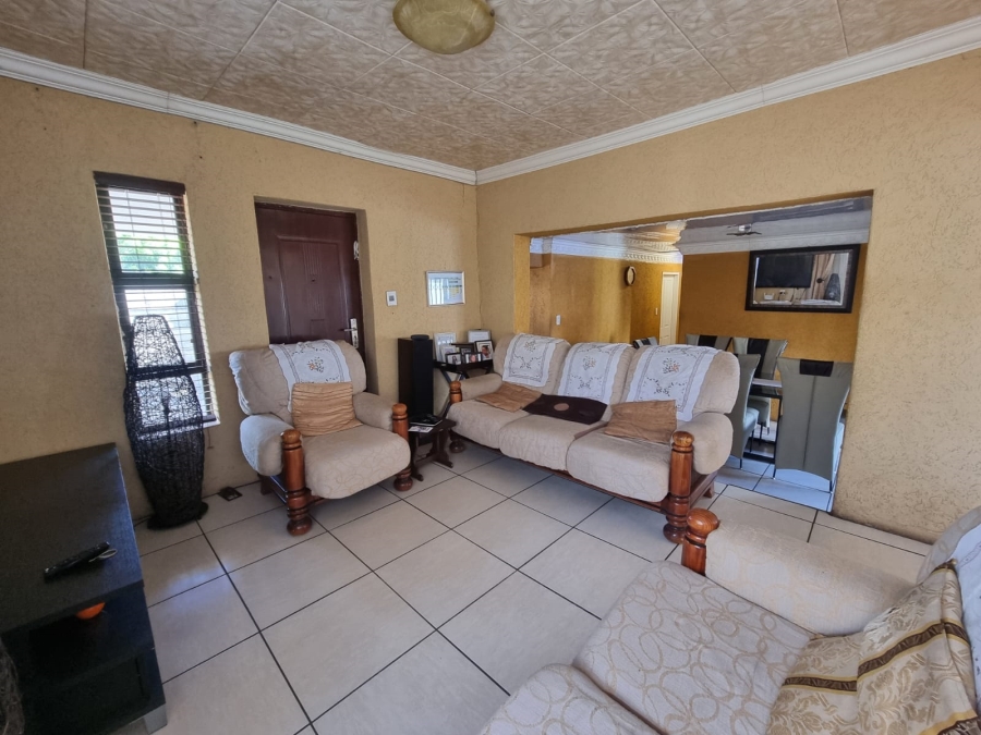 3 Bedroom Property for Sale in Zakariyya Park Gauteng