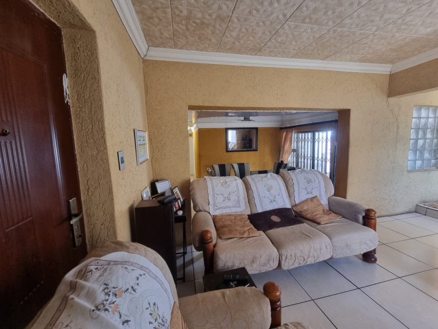 3 Bedroom Property for Sale in Zakariyya Park Gauteng