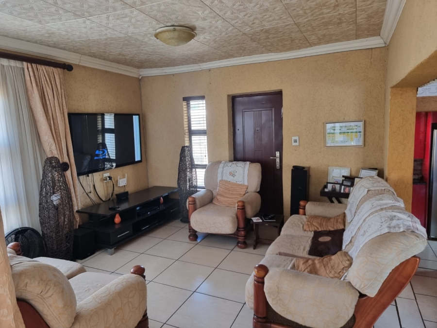 3 Bedroom Property for Sale in Zakariyya Park Gauteng