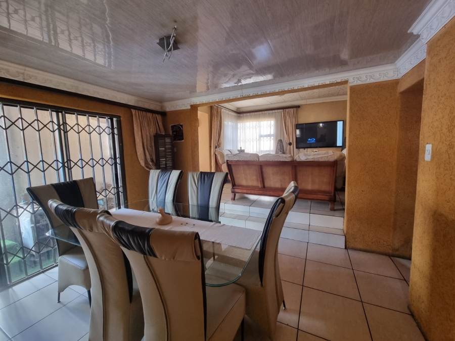 3 Bedroom Property for Sale in Zakariyya Park Gauteng