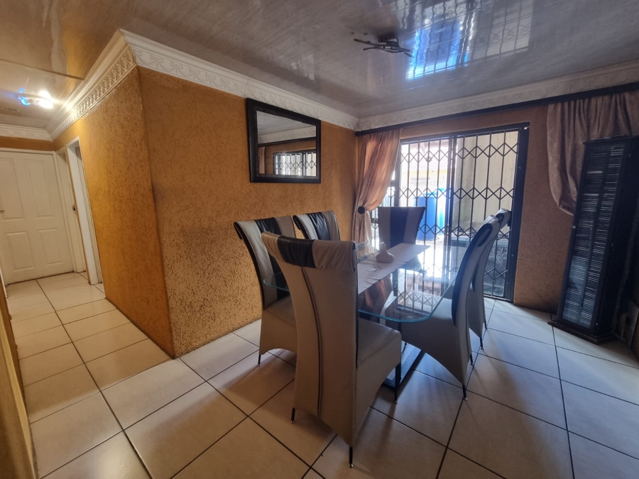 3 Bedroom Property for Sale in Zakariyya Park Gauteng