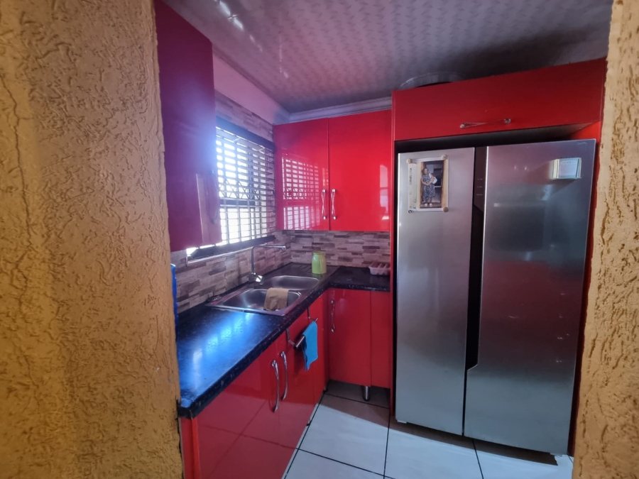 3 Bedroom Property for Sale in Zakariyya Park Gauteng