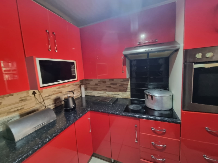 3 Bedroom Property for Sale in Zakariyya Park Gauteng