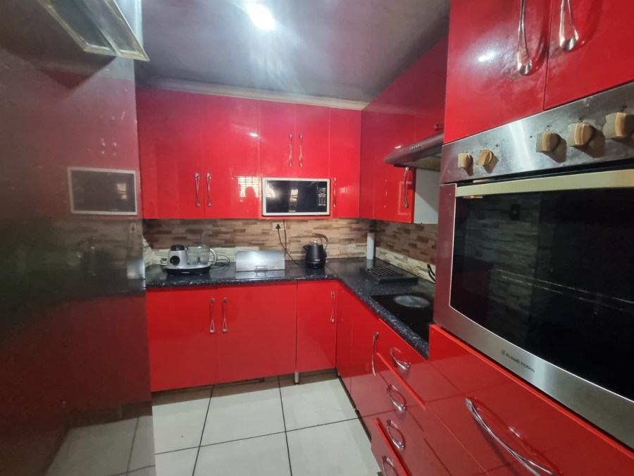 3 Bedroom Property for Sale in Zakariyya Park Gauteng