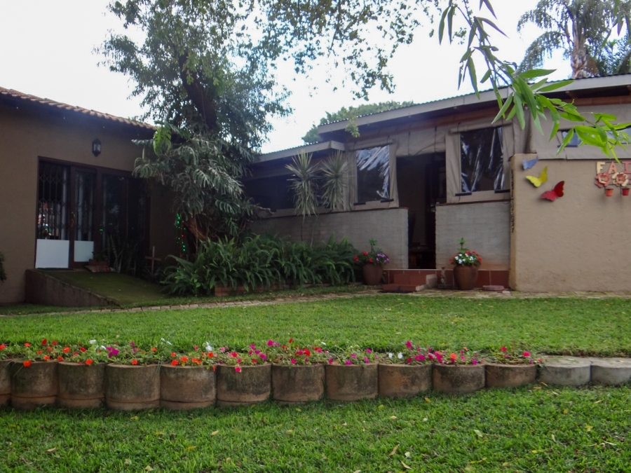 3 Bedroom Property for Sale in Mountain View Gauteng