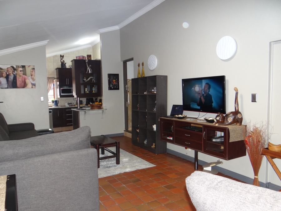 3 Bedroom Property for Sale in Mountain View Gauteng