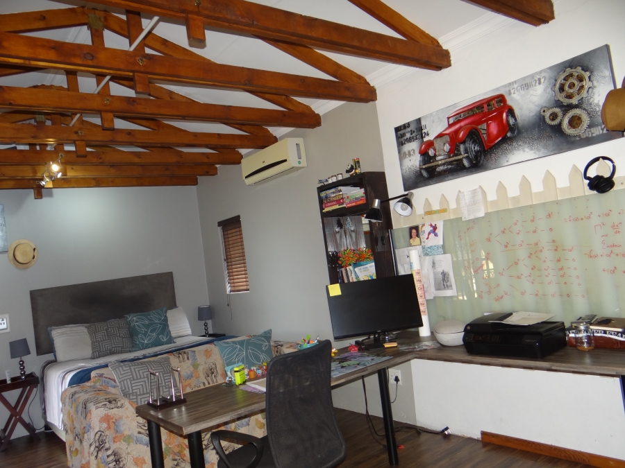 3 Bedroom Property for Sale in Mountain View Gauteng