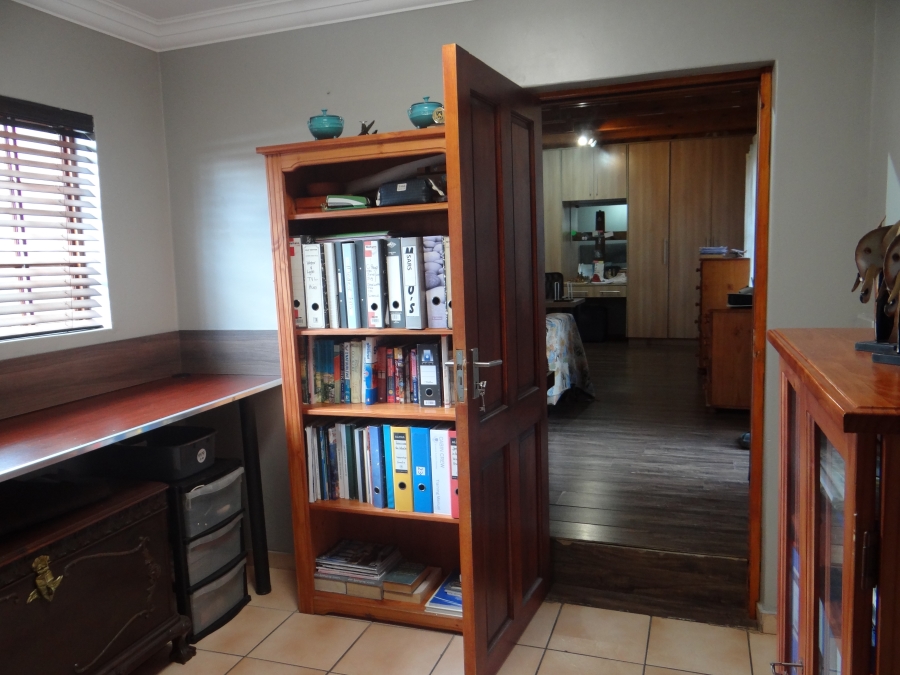 3 Bedroom Property for Sale in Mountain View Gauteng