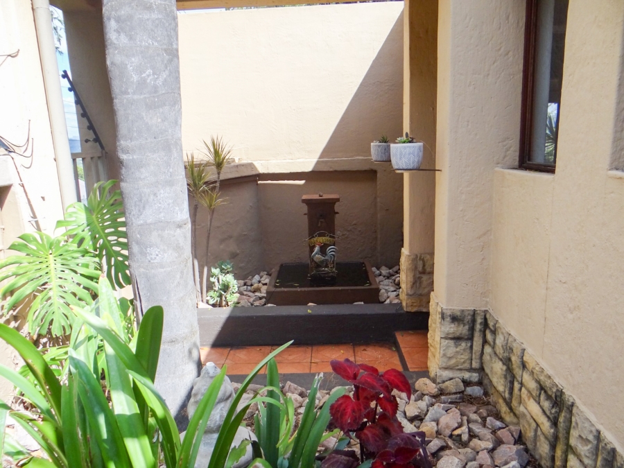 3 Bedroom Property for Sale in Mountain View Gauteng
