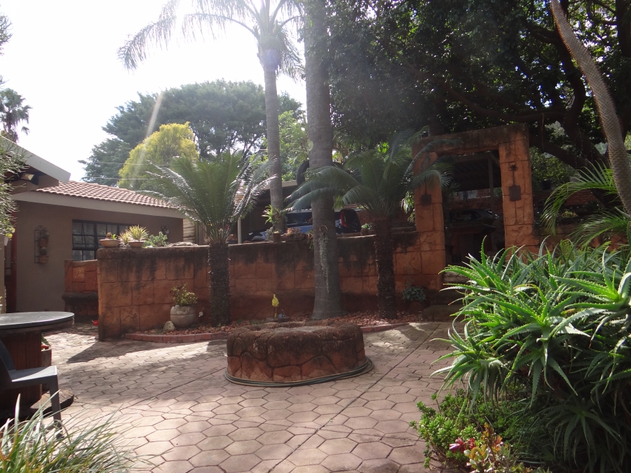 3 Bedroom Property for Sale in Mountain View Gauteng