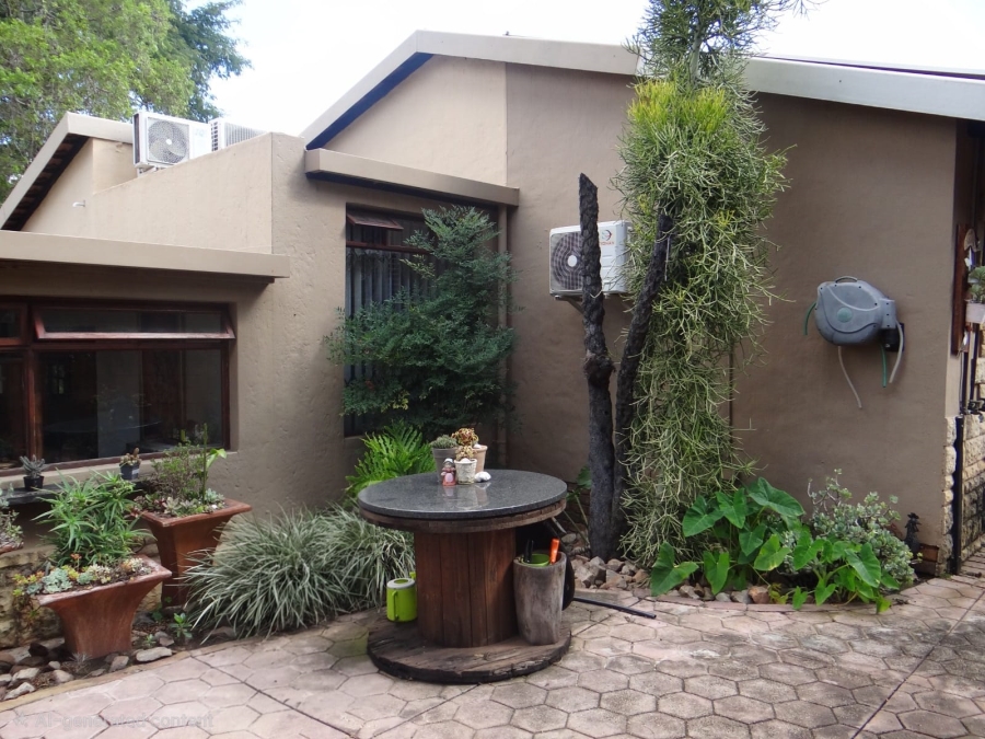3 Bedroom Property for Sale in Mountain View Gauteng